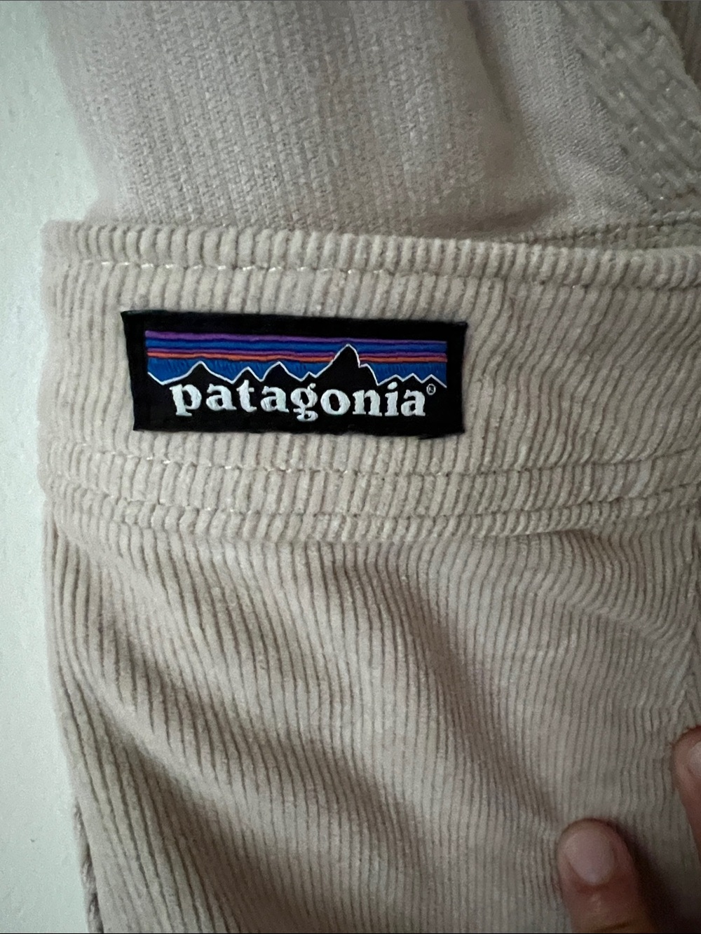 Patagonia Women's Sz 8 Stand Up Cropped Corduroy Overalls in Beige/Tan Wide Leg - Picture 7 of 15